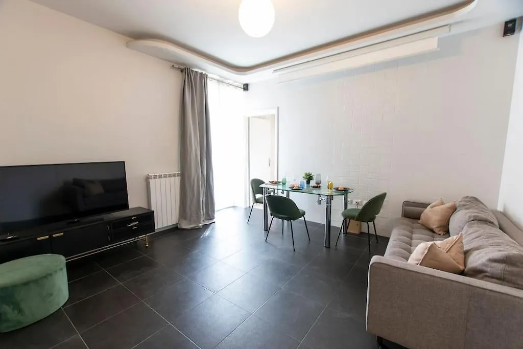 We Home - Sarpi House - Milano 0*, Μιλάνο