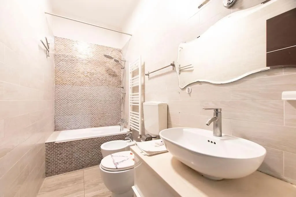 Apartment We Home - Sarpi House - Milano Italy