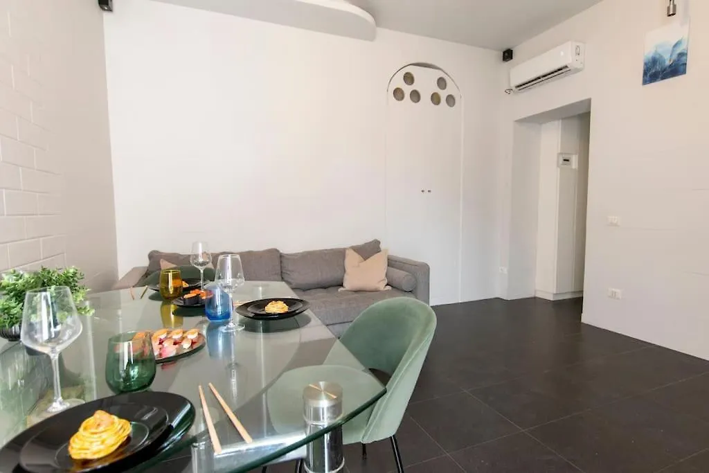 We Home - Sarpi House - Milano Apartment